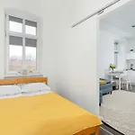 Bright And Cosy In By Renters Apartment Poznan