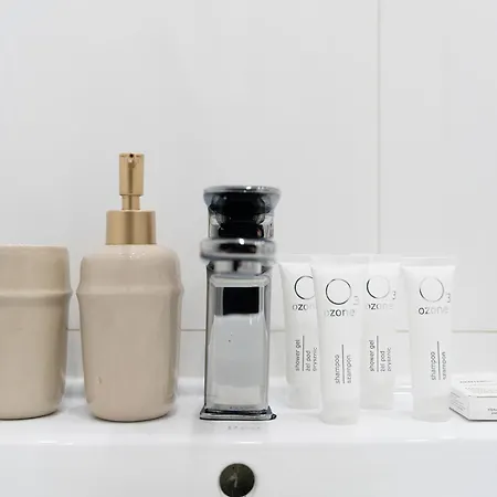 Bright And Cosy In By Renters דירה