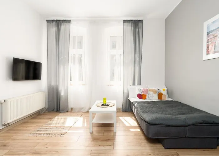 Bright And Cosy In By Renters