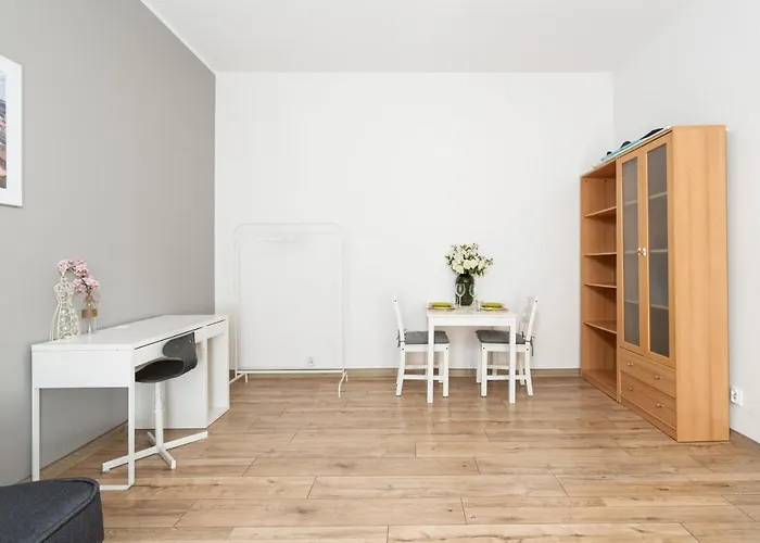 Bright And Cosy In By Renters