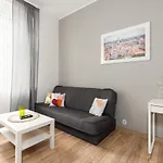 Bright And Cosy In By Renters *