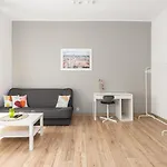 Bright And Cosy In By Renters Apartman