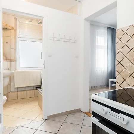 Bright And Cosy In By Renters Apartment Posen