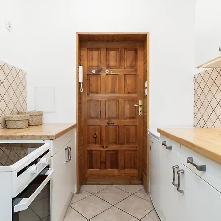 Bright And Cosy In By Renters Apartman *