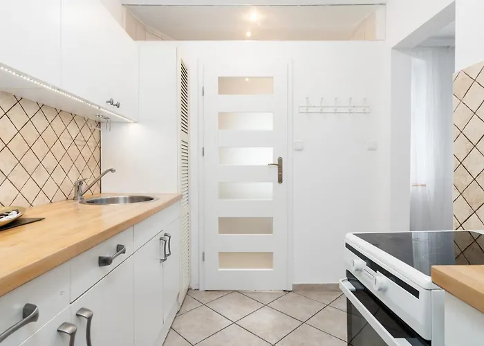 Bright And Cosy In By Renters * Poznan