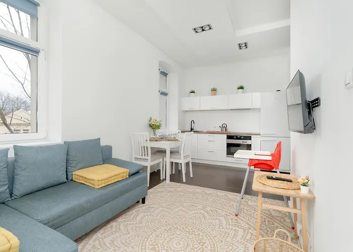 Bright And Cosy In By Renters
