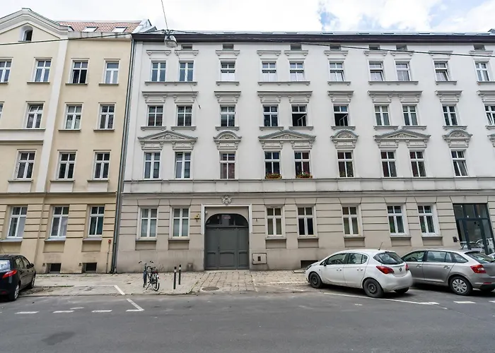 Bright And Cosy In By Renters *